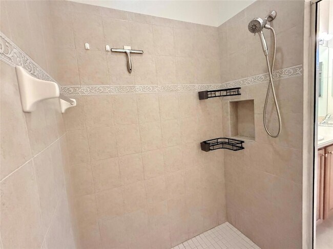 Building Photo - 11479 52nd Ct E