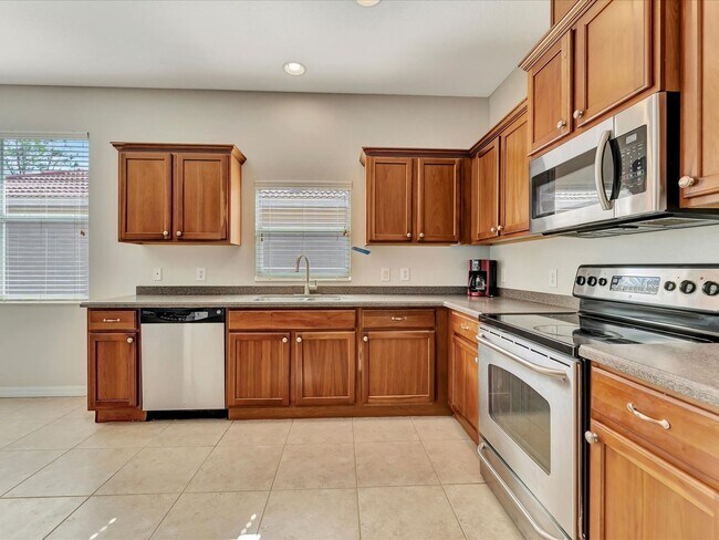 Building Photo - Pristine 4 bed/ 2 bath Annual Rental in Stoneybrook of Venice