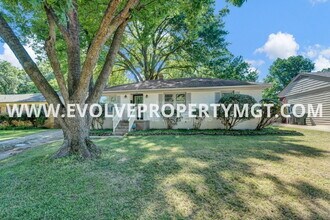 Building Photo - 1257 Whitewater Rd