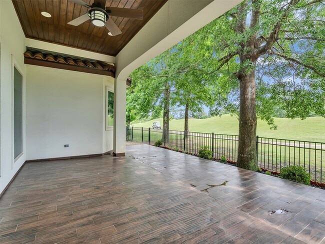 Building Photo - 16011 Bridges Fairway Ln
