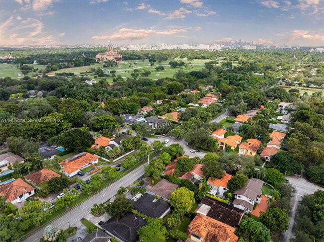 Building Photo - 4000 Alhambra Cir