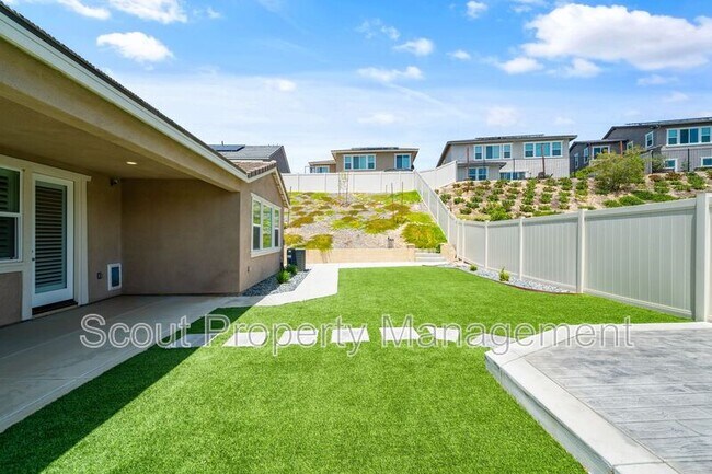 Building Photo - 39598 Lupine Dr