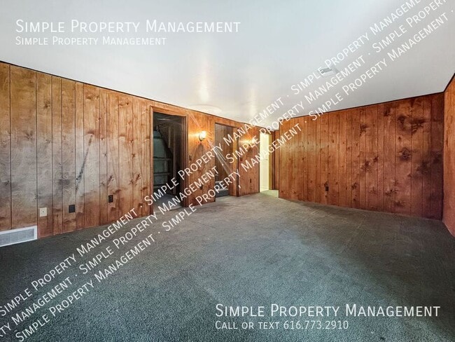 Building Photo - 2666 Randall Ave NW