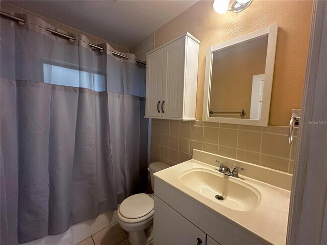 Building Photo - 1818 San Mateo Dr