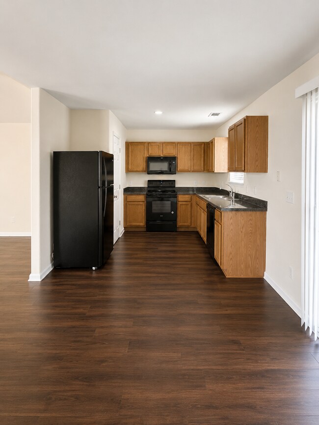 Building Photo - 85 Roseberry Cir