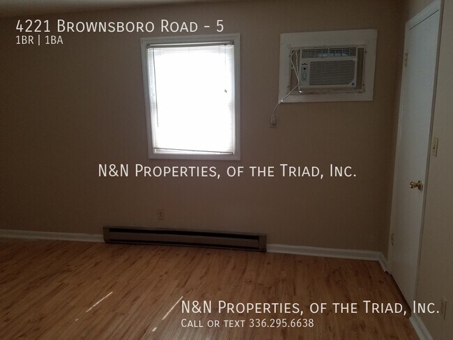 Building Photo - 4221 Brownsboro Rd