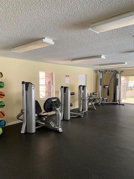 Building Photo - 8850 Royal Palm Blvd