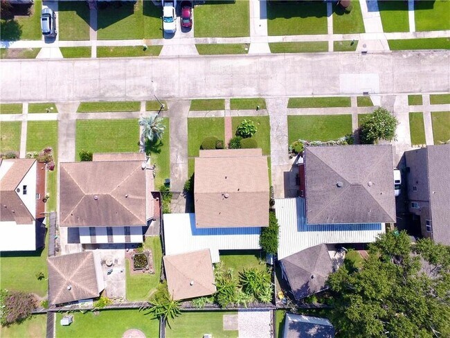 Building Photo - 316 Bienville Dr