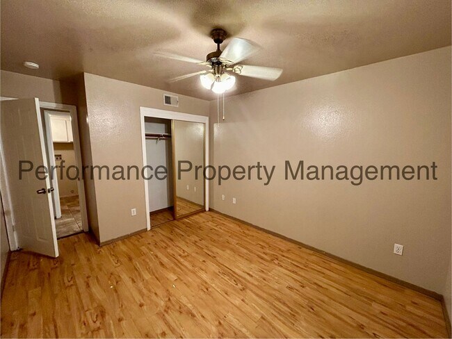 Building Photo - Stunning 4 Bed/3 Bath Home in SW Bakersfield w/ RBP & $0 Deposit Option