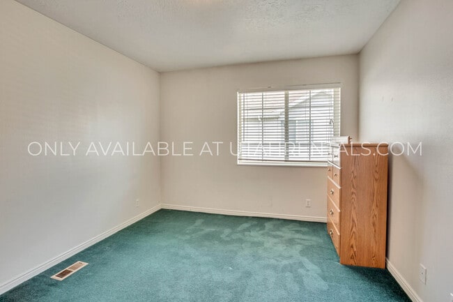 Building Photo - 1343 S 1370 E