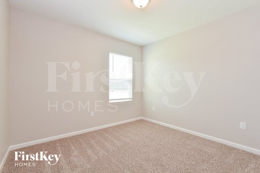 Building Photo - 545 Sorrento Dr