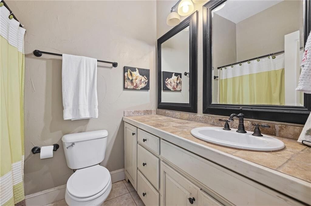 Building Photo - 18 N Olive Ave