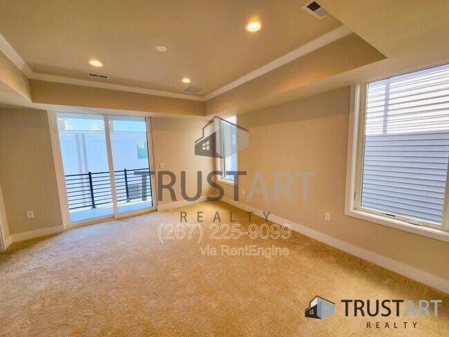 Building Photo - 3150 Parkview Walk