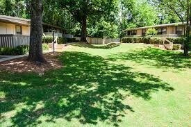 Building Photo - 1 BEDROOM AVAILABLE FEBRUARY 9TH!
