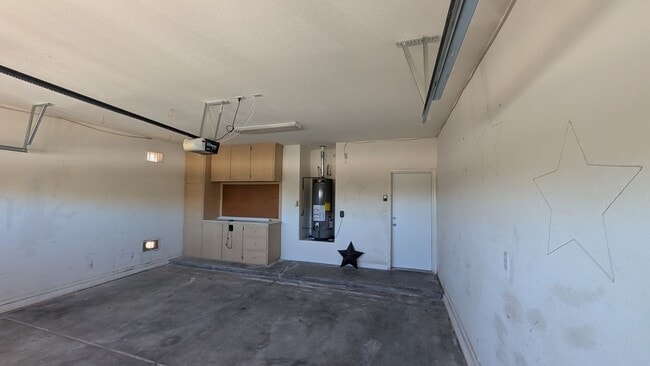 Building Photo - 29810 N Little Leaf Dr