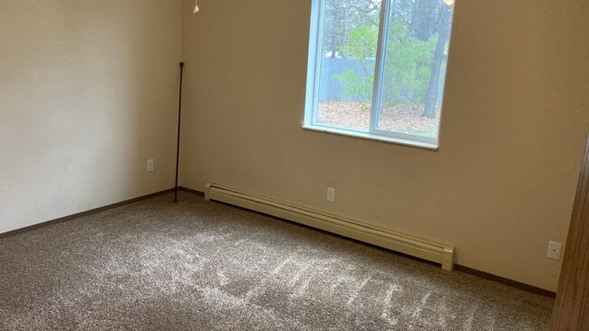 Building Photo - 1170 Dodds Dr