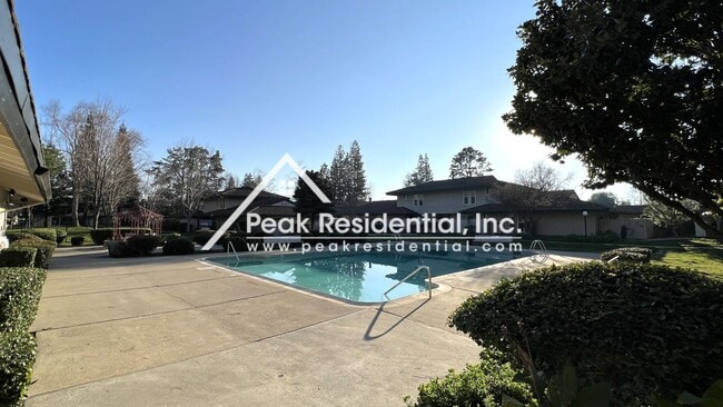 Building Photo - Very Nice Greenhaven 2bd/1ba Condo in Gated Community - Must See