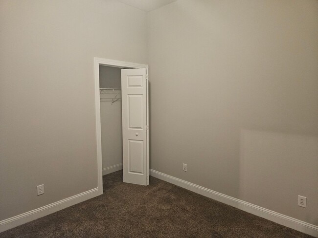 Building Photo - 502D Castle Bay Dr