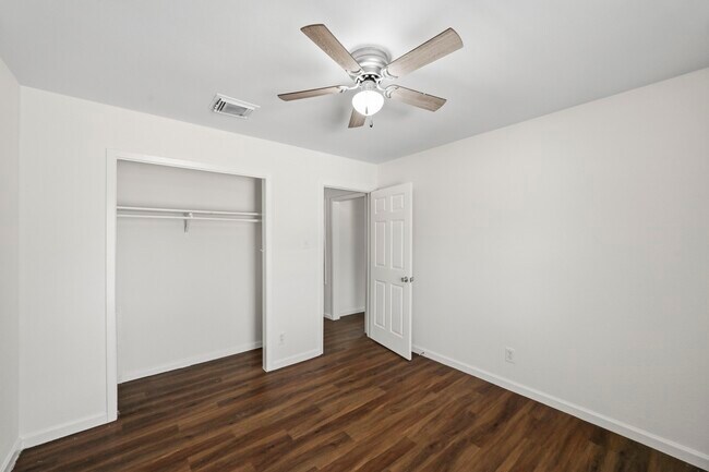 Building Photo - 7303 Housman