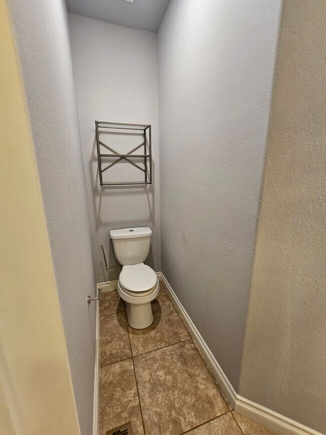 Building Photo - 18187 Kodiak Bear Ct