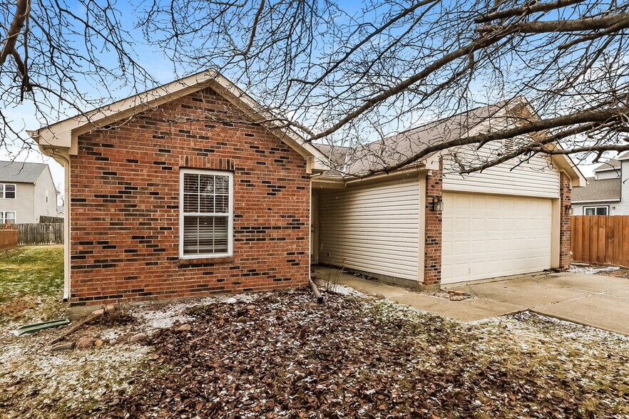 Building Photo - 5842 Kiah Ct