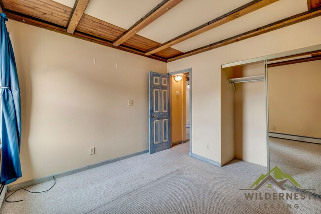 Building Photo - 4400 Lodge Pole Circle
