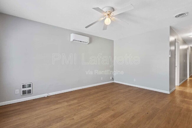 Building Photo - 60 Vicksburg Ln