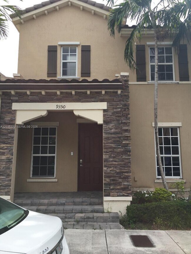 Building Photo - 9350 SW 170th Passage