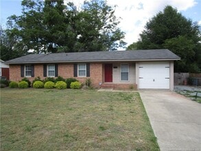 Building Photo - 1421 Berkshire Rd