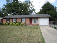Building Photo - 1421 Berkshire Rd