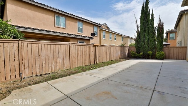 Building Photo - 1748 Yvonne Ct