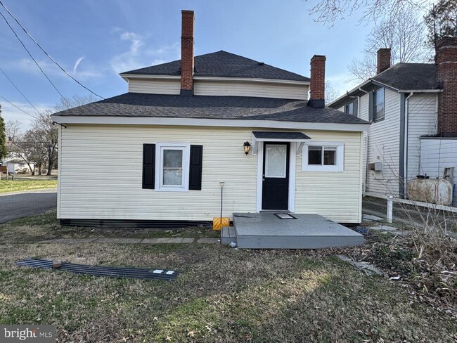 Building Photo - 3920 Main St