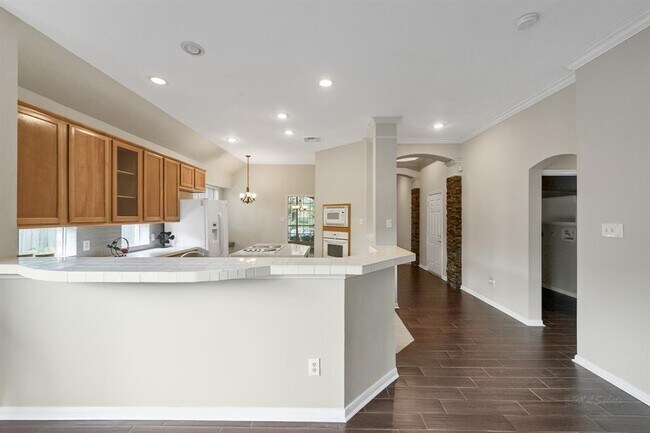 Building Photo - 7211 Bethany Bay Dr