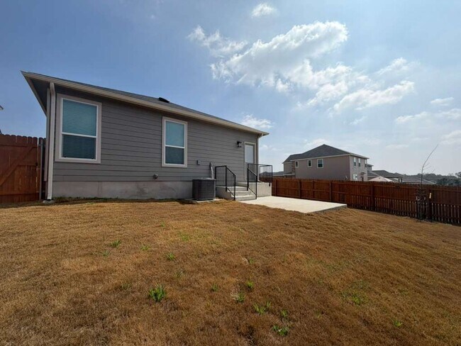 Building Photo - Move-In Ready 3 Bedroom + Flex Room in Prime 78245 Location