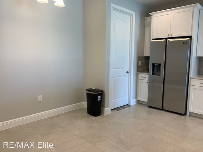 Building Photo - 3 br, 2 bath House - 8373 Loren Cove Dr