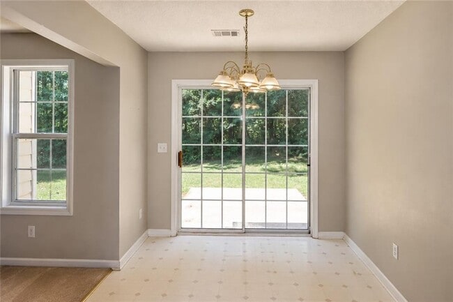 Building Photo - 227 Westwind Dr