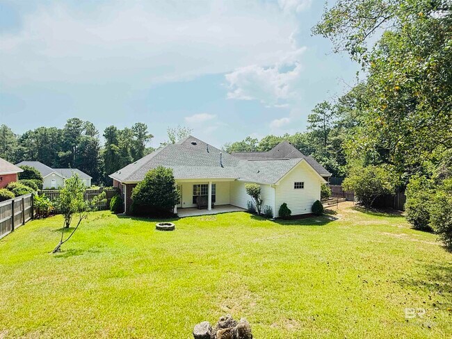 Building Photo - 31424 Oakridge Dr