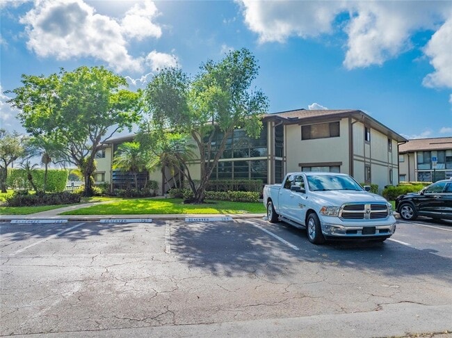 Building Photo - 9614 W McNab Rd