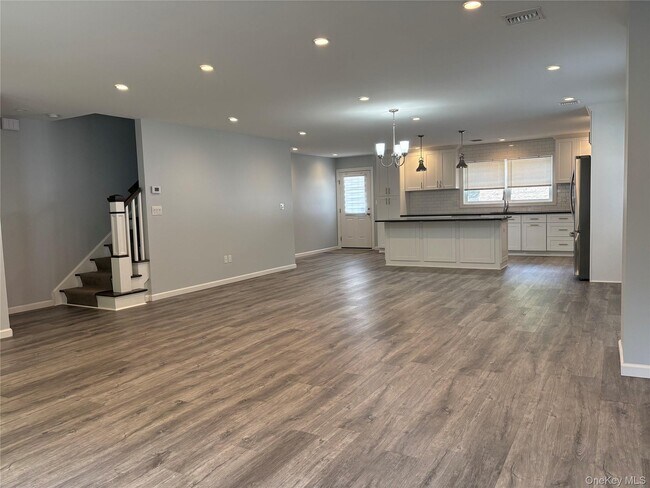 Building Photo - 17 Dunes Ln