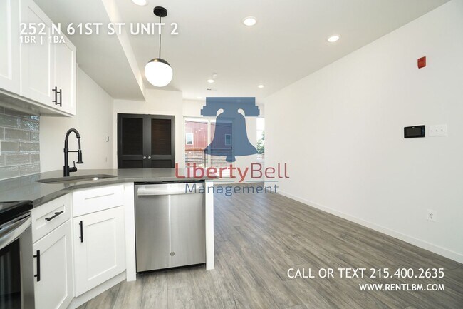 Building Photo - 252 N 61st St