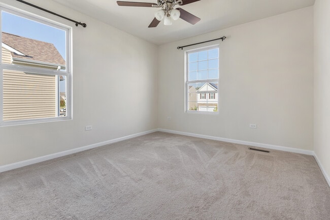Building Photo - 3451 Birch Ln