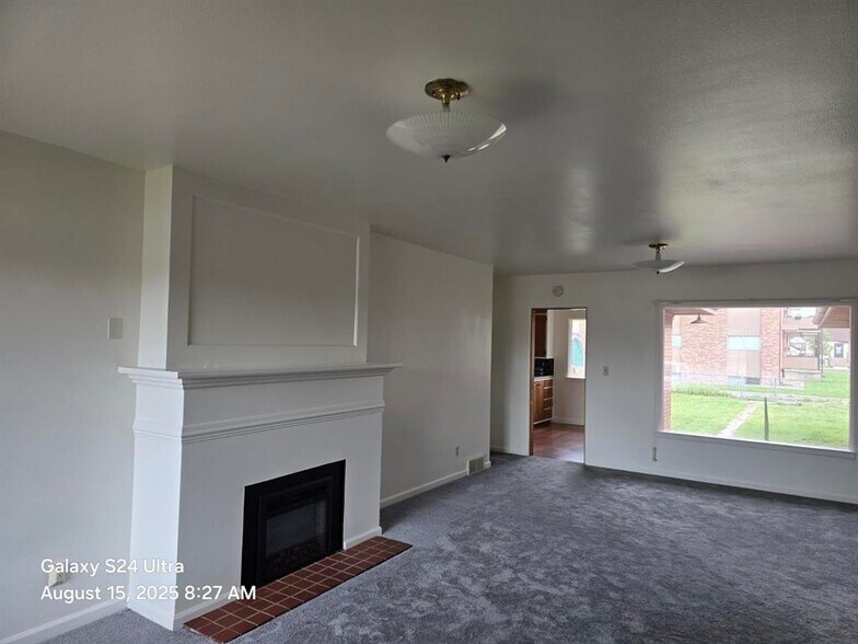 Building Photo - 1634 King St