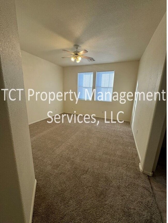 Building Photo - Cozy Three Bedroom House in Gated Mesa Community