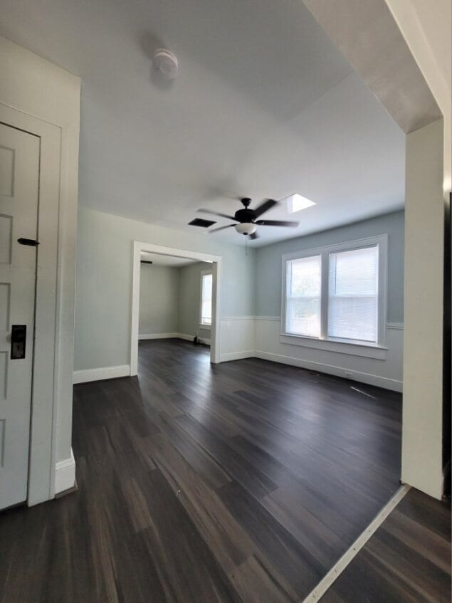 Building Photo - 121 W Main St