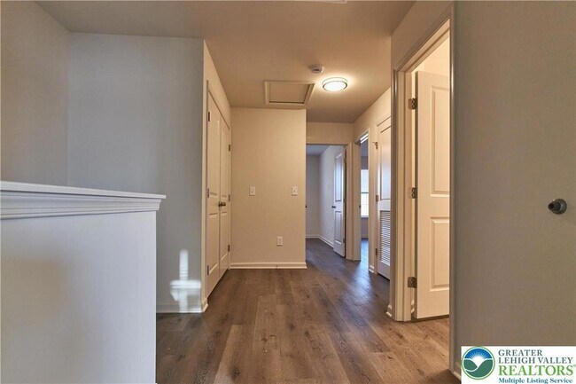 Building Photo - 6639 Stein Way