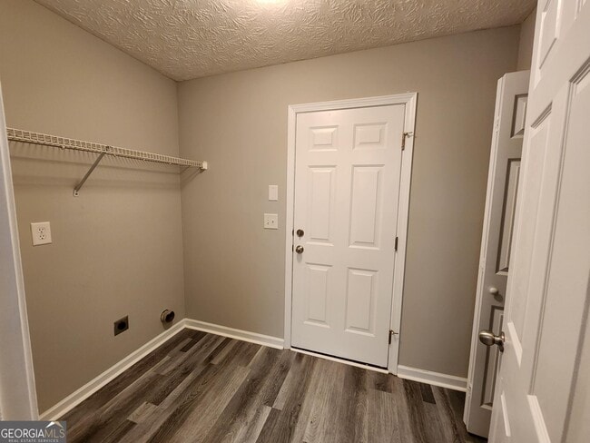 Building Photo - 9033 Scottsdale Ct