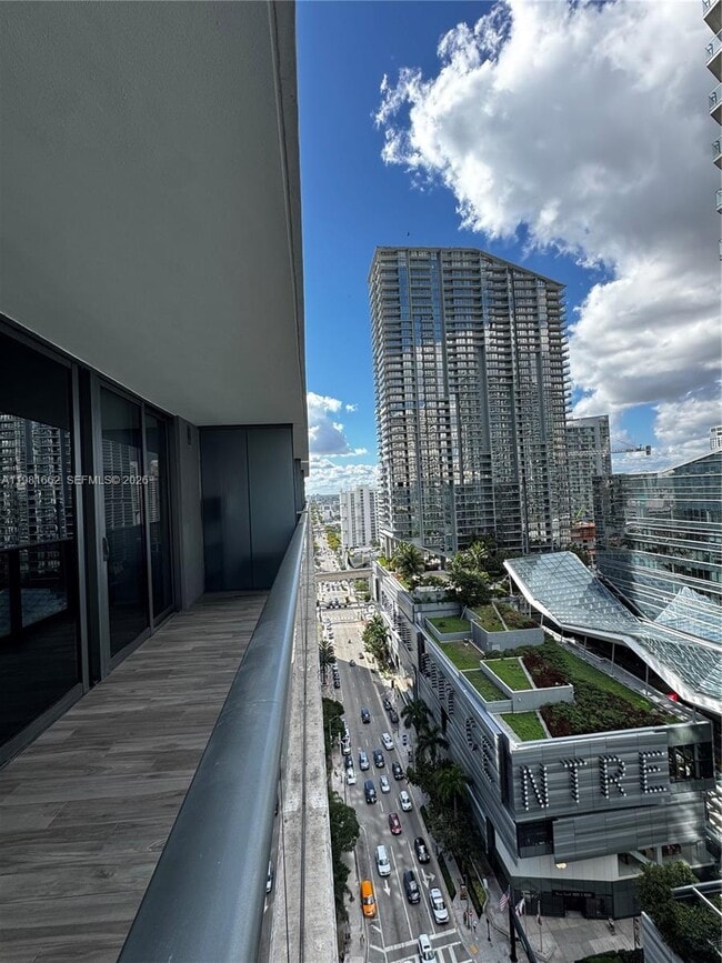 Building Photo - 801 S Miami Ave