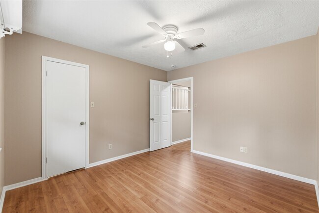 Building Photo - 12635 Ivyforest Dr