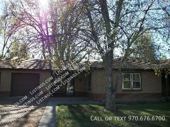 Building Photo - 1249 Balsam St