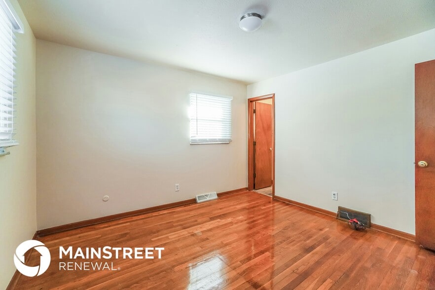 Building Photo - 1350 Firwood Dr